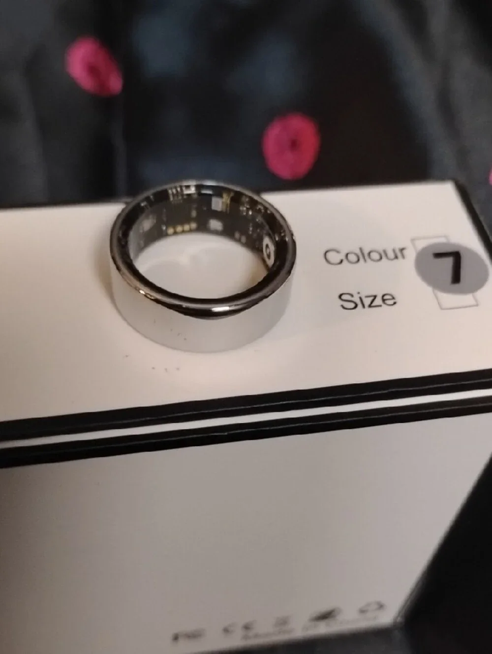 Smart Ring in Silver — Elegant Activity Tracker